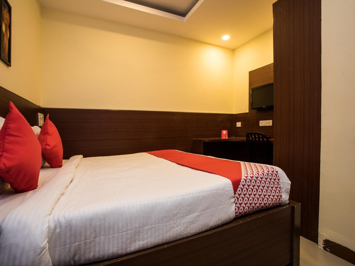 Oyo 11945 Hotel Glory Palace Indore Ngoại thất bức ảnh